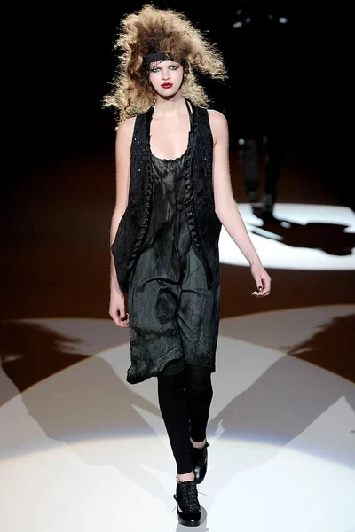 Look 40